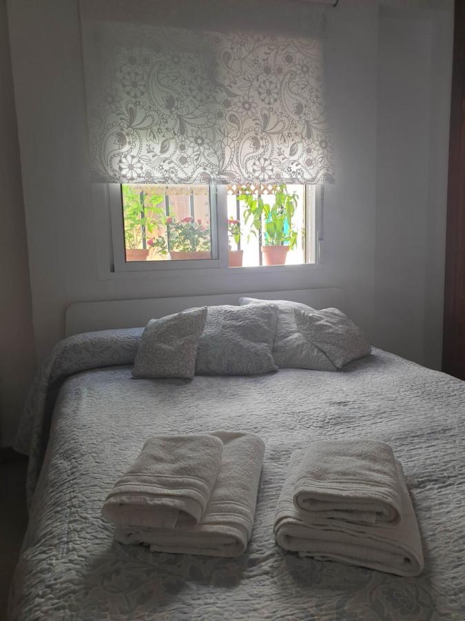 Apto. Planta Baja Y Cochera Barrio San Basilio * Córdoba